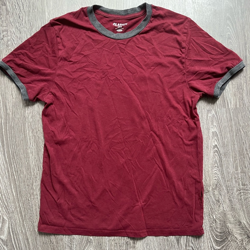 Mens classic tee size small